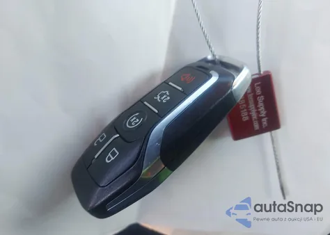 2016 Ford Mustang V6 z USA, uszkodzony, nr VIN 1FATP8EM4G5336255